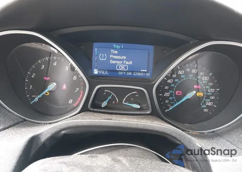 2012 Ford Focus Se z USA, uszkodzony, nr VIN 1FAHP3F21CL391046